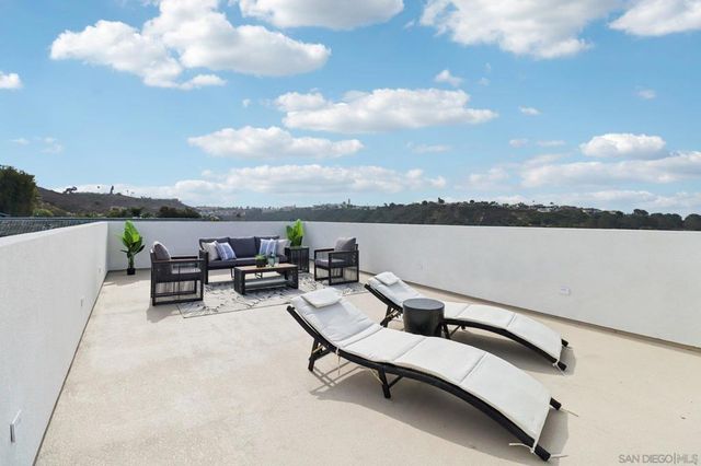 1850 Illion St, San Diego, CA 92110