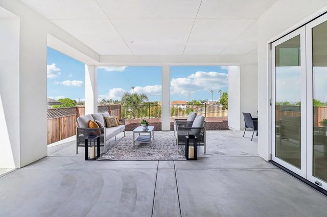 1850 Illion St, San Diego, CA 92110