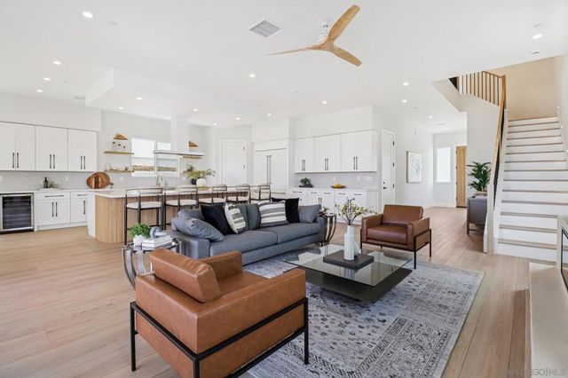 1850 Illion St, San Diego, CA 92110