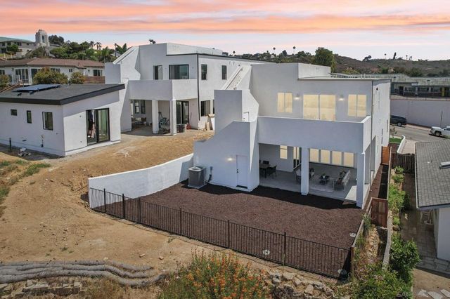 1850 Illion St, San Diego, CA 92110