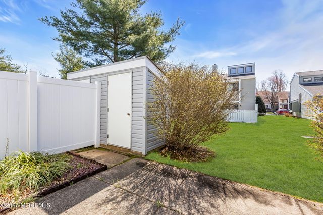 3 Beverly Court, Tinton Falls, NJ 07724