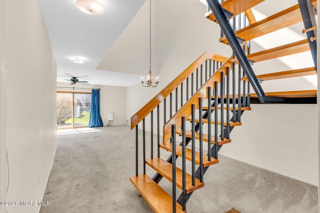 3 Beverly Court, Tinton Falls, NJ 07724
