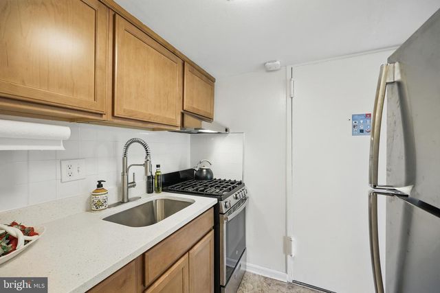 2107 WALSH VIEW TER #14-301 & 304, Silver Spring, MD 20902