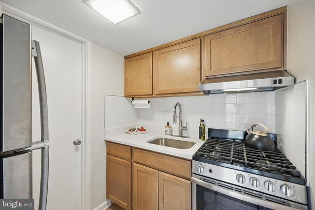 2107 WALSH VIEW TER #14-301 & 304, Silver Spring, MD 20902