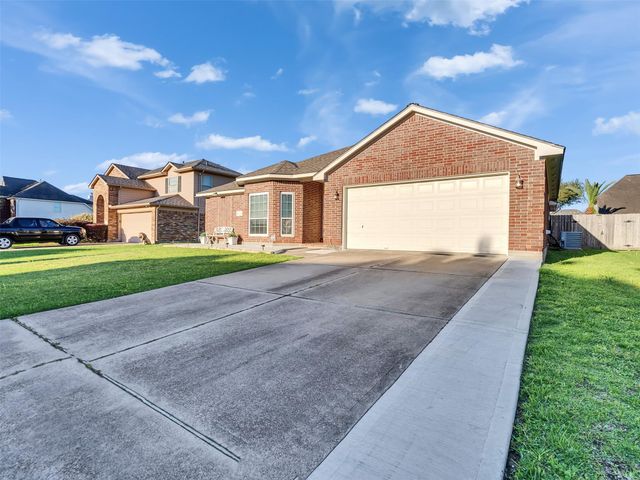 8018 Fox Street, Baytown, TX 77523