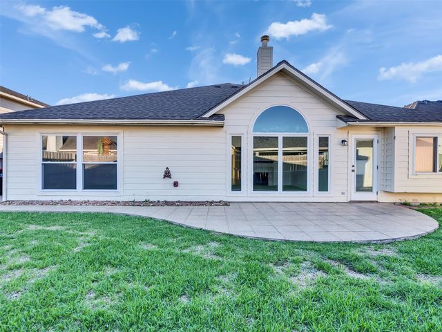 8018 Fox Street, Baytown, TX 77523