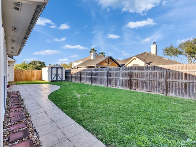 8018 Fox Street, Baytown, TX 77523