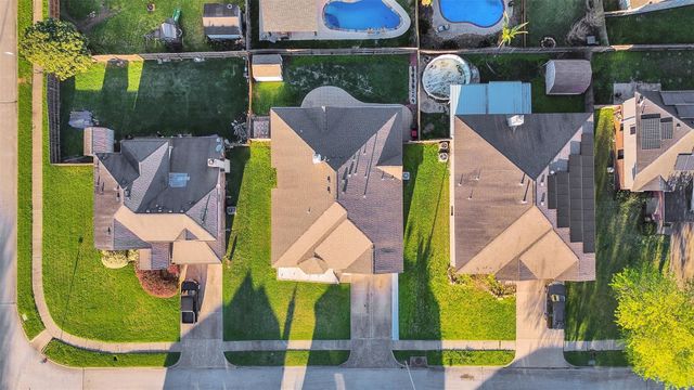 8018 Fox Street, Baytown, TX 77523