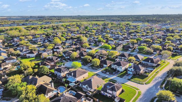 8018 Fox Street, Baytown, TX 77523