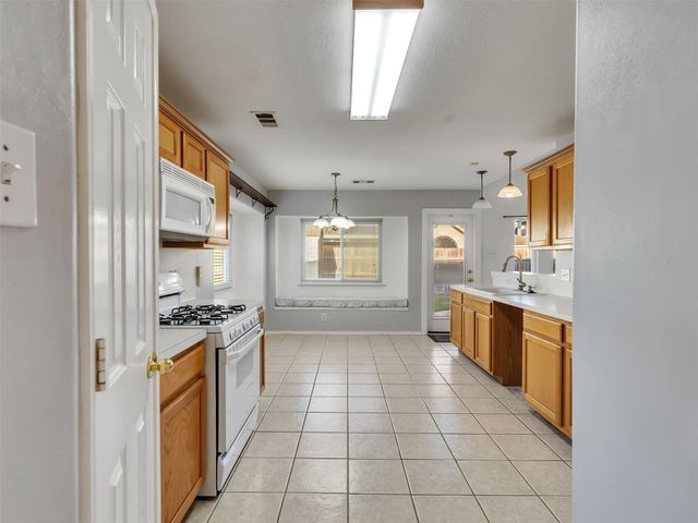 8018 Fox Street, Baytown, TX 77523