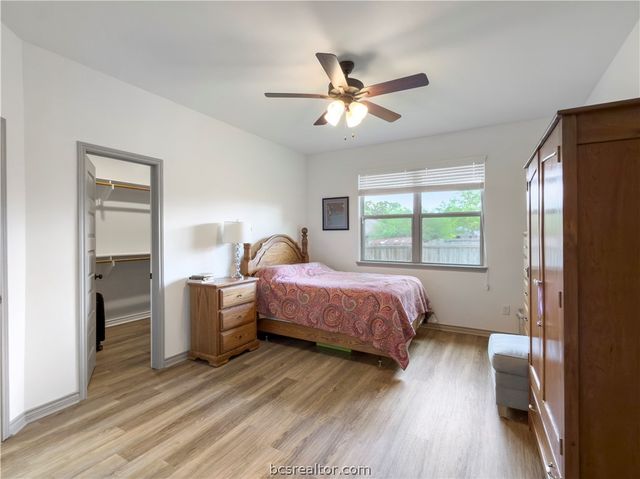 417 Marble Falls Drive, Bryan, TX 77803