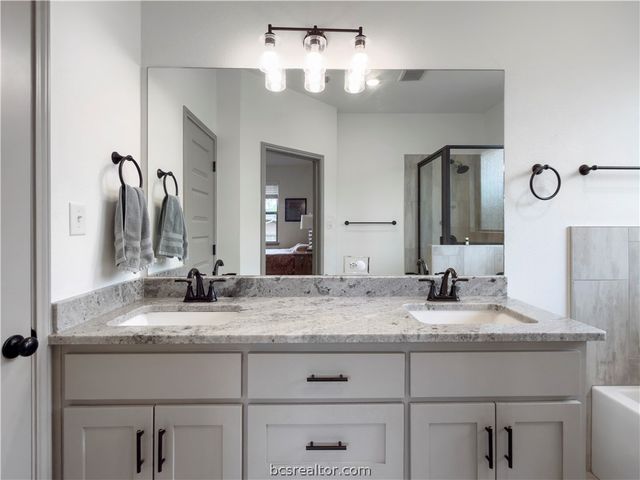417 Marble Falls Drive, Bryan, TX 77803