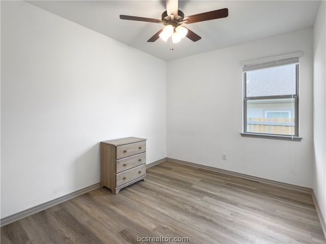 417 Marble Falls Drive, Bryan, TX 77803