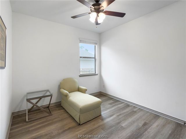 417 Marble Falls Drive, Bryan, TX 77803