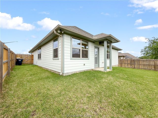 417 Marble Falls Drive, Bryan, TX 77803