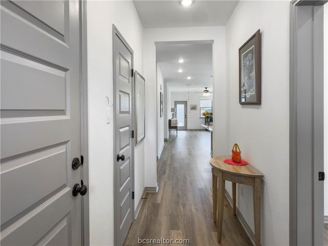 417 Marble Falls Drive, Bryan, TX 77803