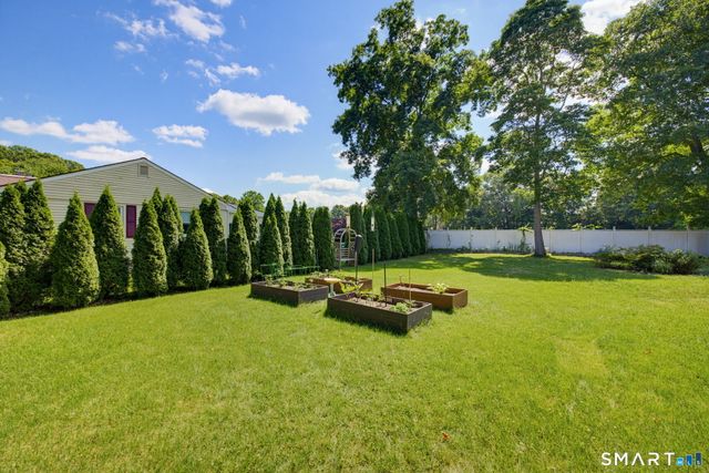 19 Burton Avenue, Norwich, CT 06360