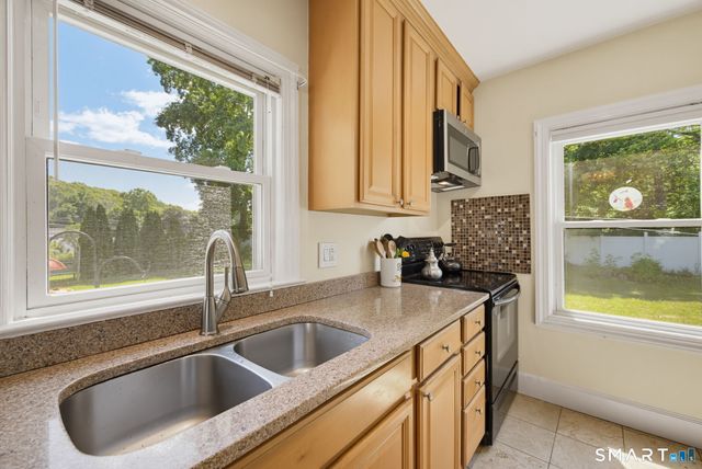 19 Burton Avenue, Norwich, CT 06360