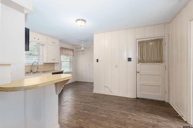 3143 Donnybrook Ave, Tyler, TX 75701