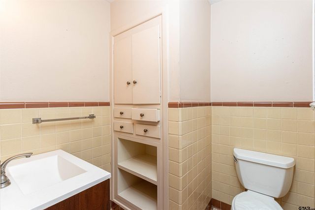 3143 Donnybrook Ave, Tyler, TX 75701