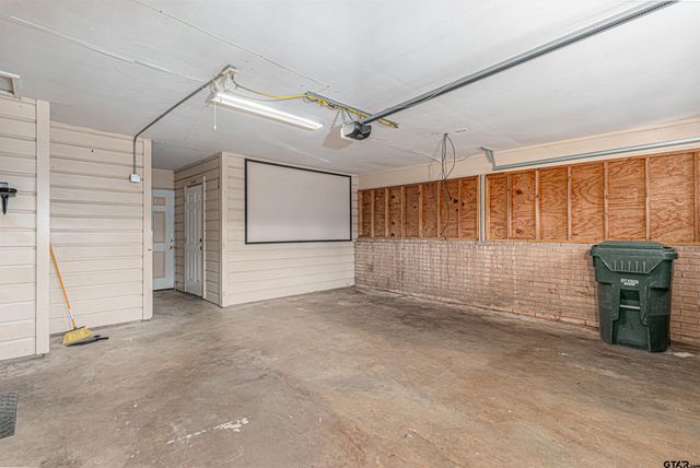 3143 Donnybrook Ave, Tyler, TX 75701