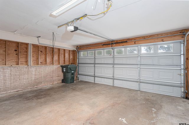 3143 Donnybrook Ave, Tyler, TX 75701