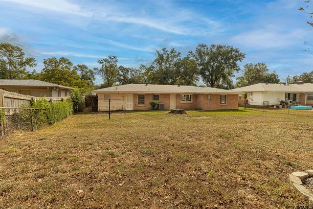 3143 Donnybrook Ave, Tyler, TX 75701
