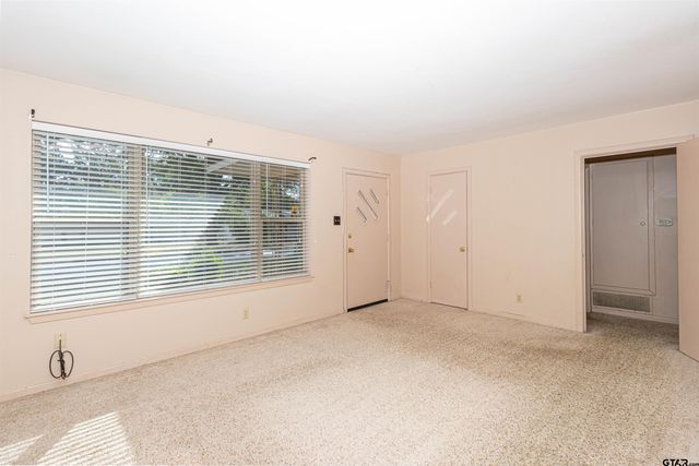 3143 Donnybrook Ave, Tyler, TX 75701