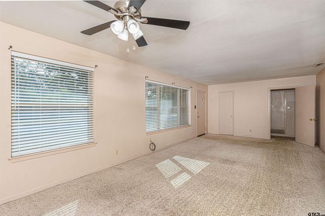 3143 Donnybrook Ave, Tyler, TX 75701