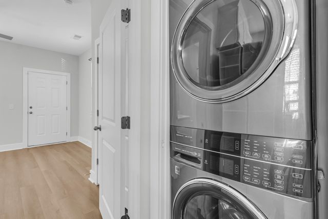 1995 Forest Avenue, North Charleston, SC 29405