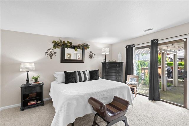 773 Mulholand Dr, Ripon, CA 95366