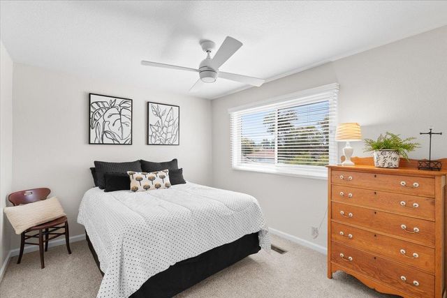 773 Mulholand Dr, Ripon, CA 95366