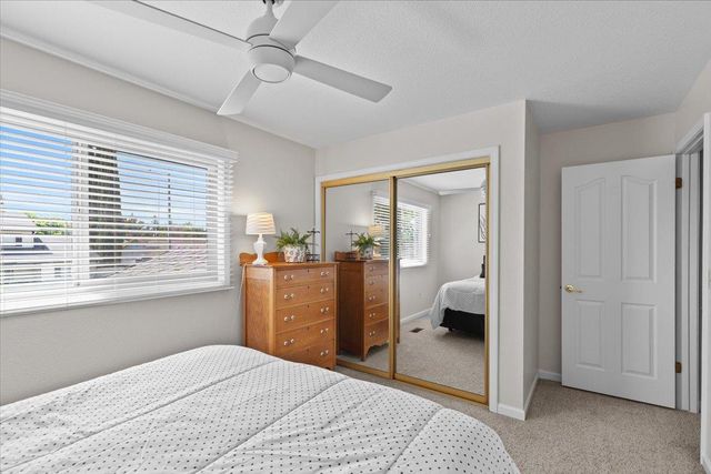 773 Mulholand Dr, Ripon, CA 95366