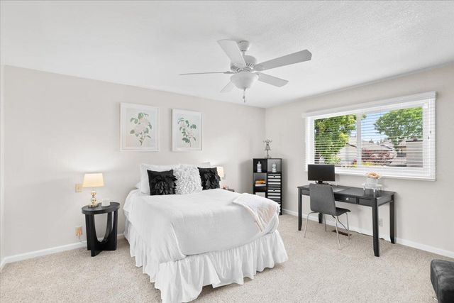 773 Mulholand Dr, Ripon, CA 95366