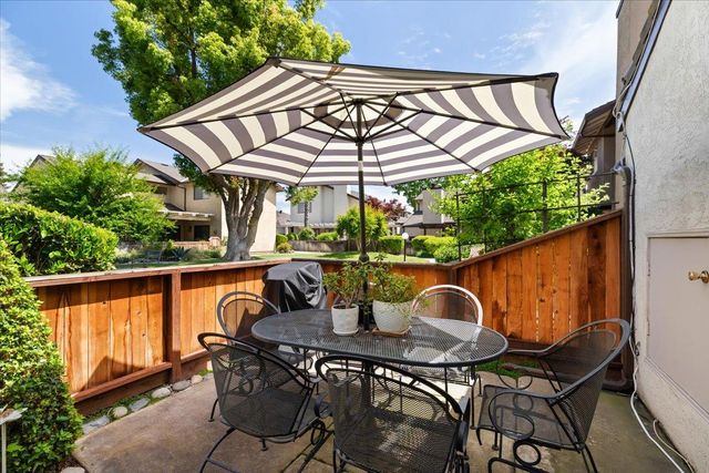 773 Mulholand Dr, Ripon, CA 95366
