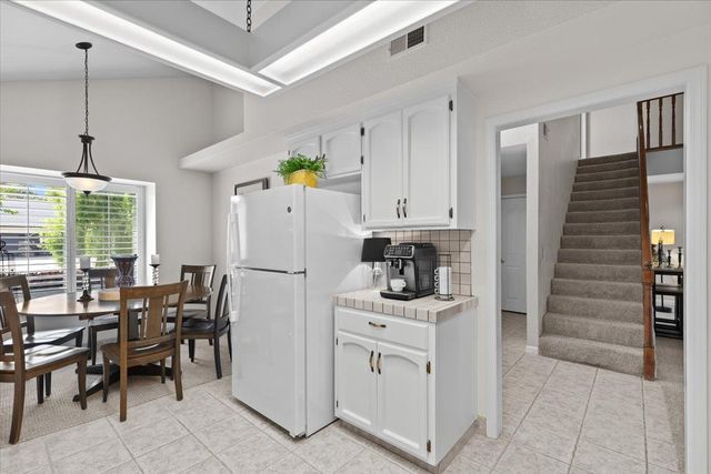773 Mulholand Dr, Ripon, CA 95366