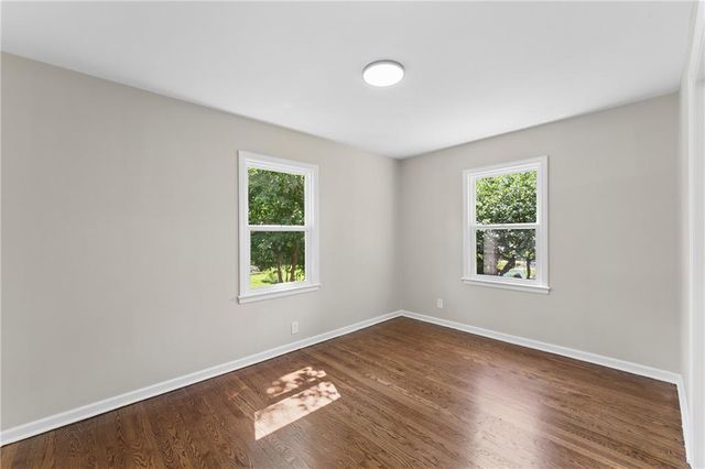 1211 NE 67th Place, Gladstone, MO 64118