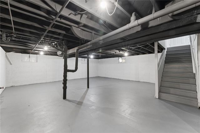 1211 NE 67th Place, Gladstone, MO 64118
