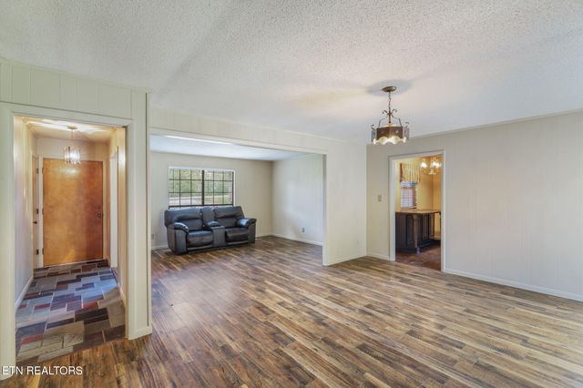 6906 N Ruggles Ferry Pike, Knoxville, TN 37924