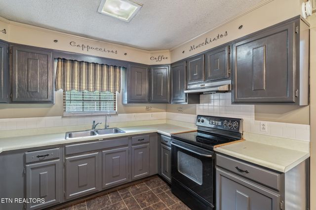 6906 N Ruggles Ferry Pike, Knoxville, TN 37924