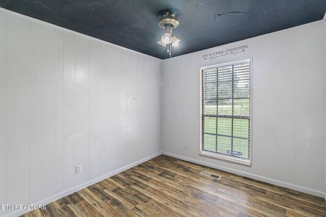 6906 N Ruggles Ferry Pike, Knoxville, TN 37924