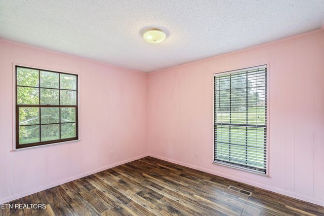 6906 N Ruggles Ferry Pike, Knoxville, TN 37924
