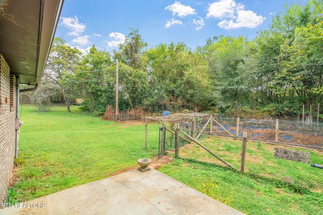 6906 N Ruggles Ferry Pike, Knoxville, TN 37924
