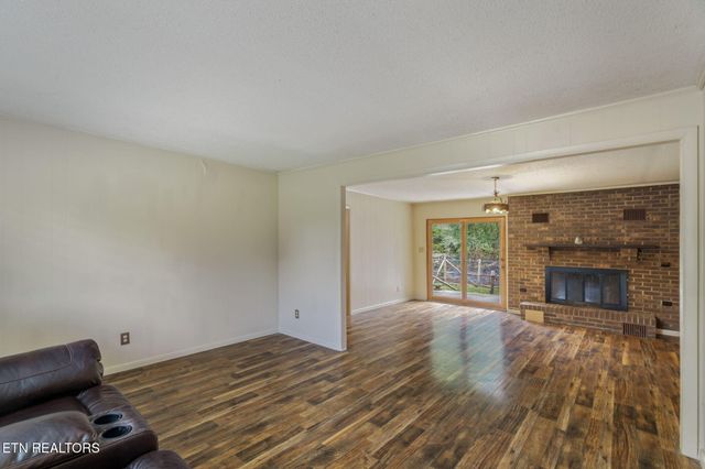 6906 N Ruggles Ferry Pike, Knoxville, TN 37924