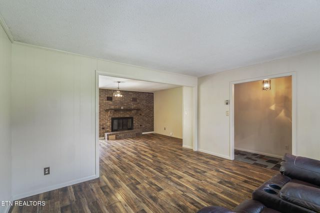 6906 N Ruggles Ferry Pike, Knoxville, TN 37924
