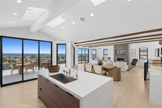 1021 Kings Road, Newport Beach, CA 92663