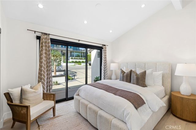 1021 Kings Road, Newport Beach, CA 92663