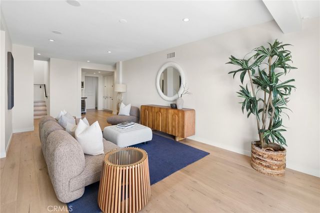 1021 Kings Road, Newport Beach, CA 92663