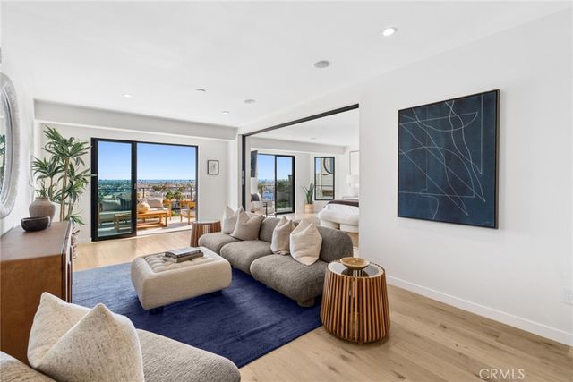 1021 Kings Road, Newport Beach, CA 92663