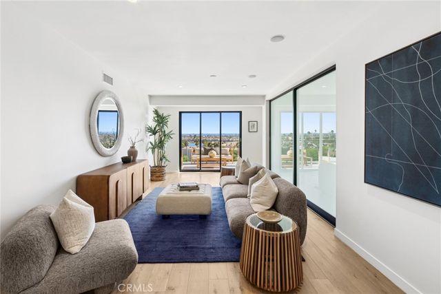 1021 Kings Road, Newport Beach, CA 92663